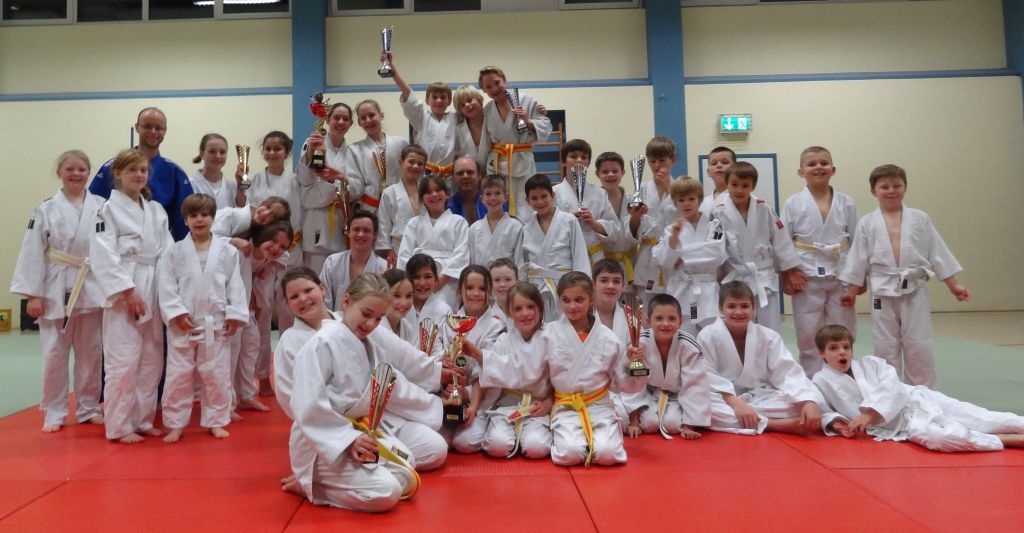 https://www.tvjahn-bad-lippspringe.de/tl_files/artikelbilder/2012/Judo/DSC09890b.jpg